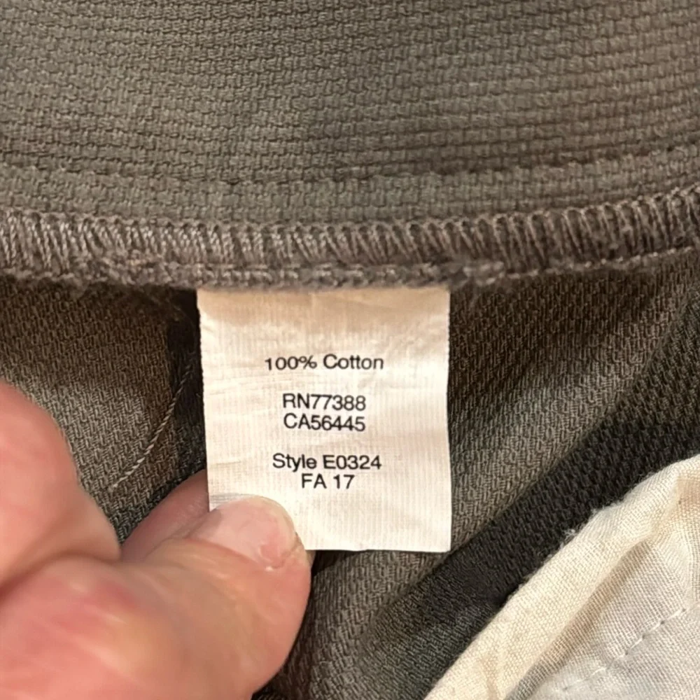 NWOT J. CREW Green Khaki Jeans Pant Men’s 30 x 32 Cotton Straight Sutton Style